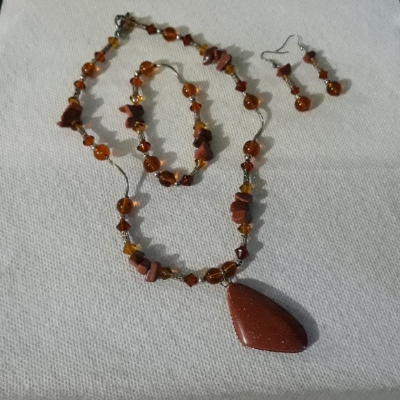 Semiprecious Jewlery Set - Picture 2 of 5